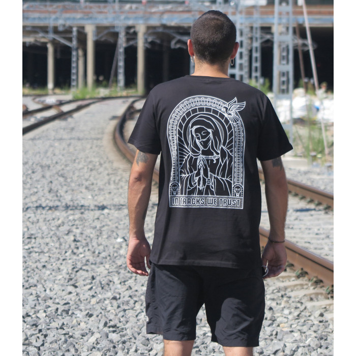 Camiseta in tracks we trust