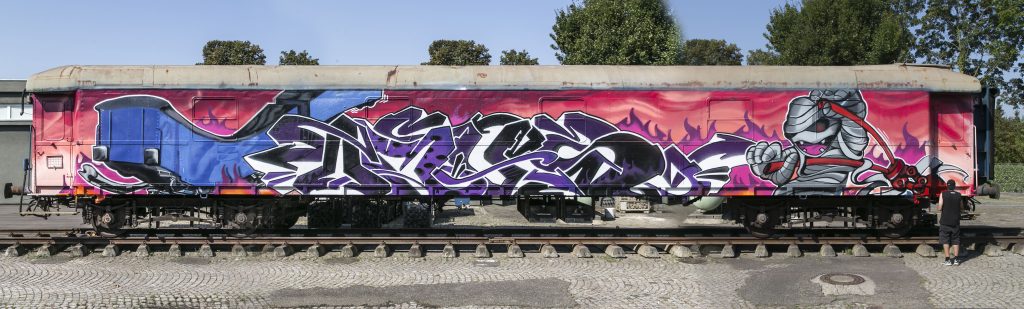 orus-molotow-train-6